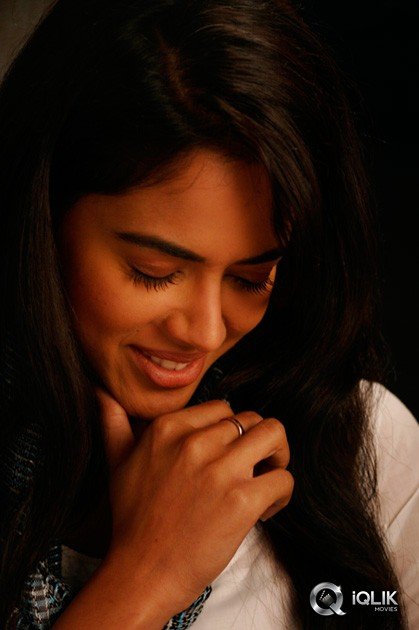Sameera-Reddy